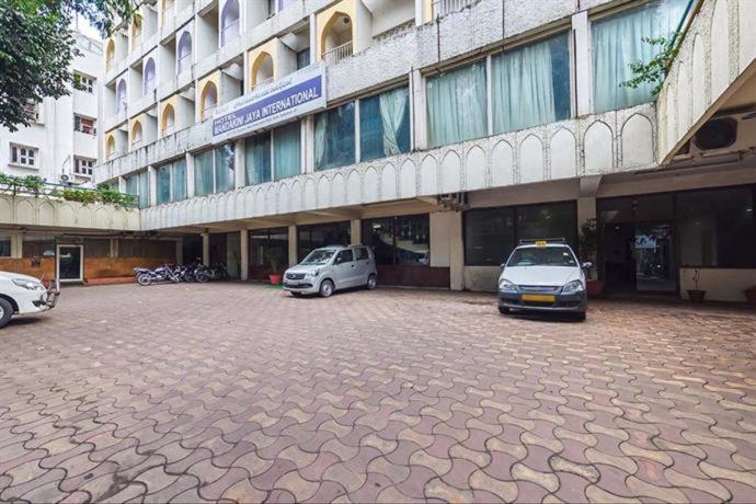 Hotel Jaya International Hyderabad Bagian luar foto