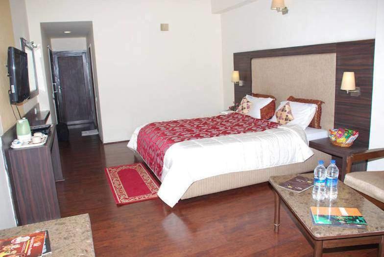 Hotel Jaya International Hyderabad Bagian luar foto