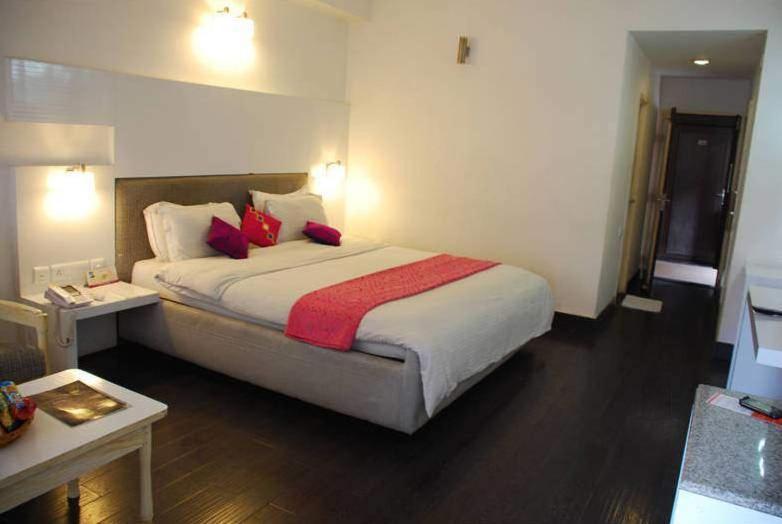 Hotel Jaya International Hyderabad Bagian luar foto